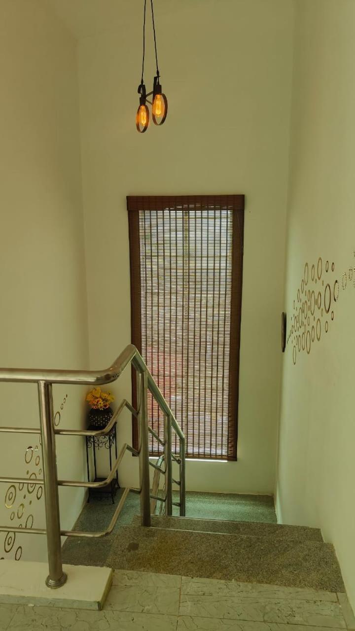 Homestay Sri Krishna *