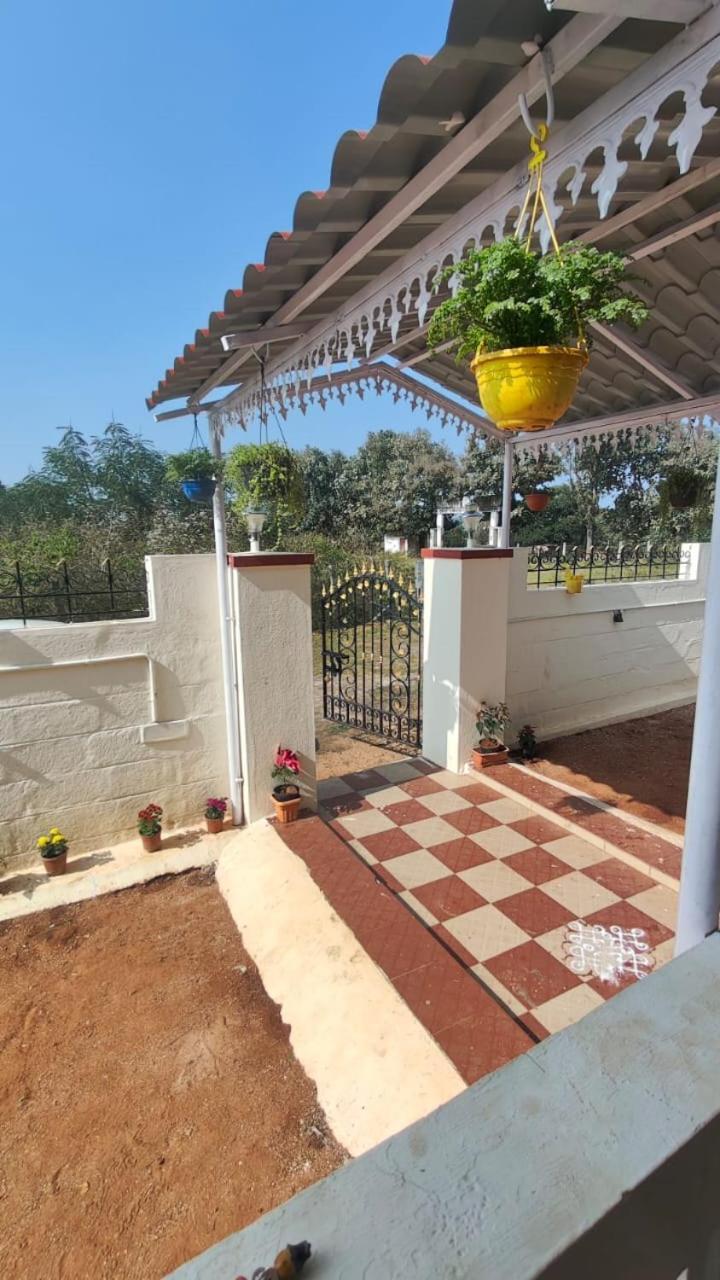 Homestay Sri Krishna *